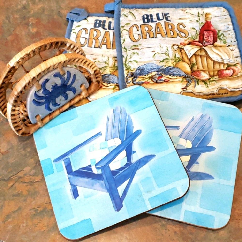 Beachy kitchen set